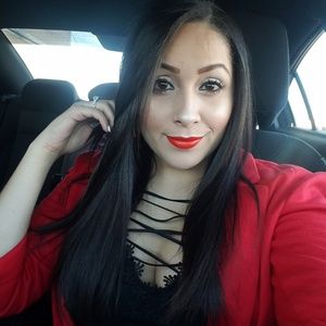 Meet your Posher, Angelina